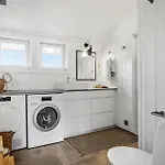 Сasa de vacaciones 6 Bedroom Cozy In Otterup