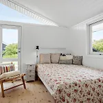 Semesterbostad 6 Bedroom Cozy In Otterup