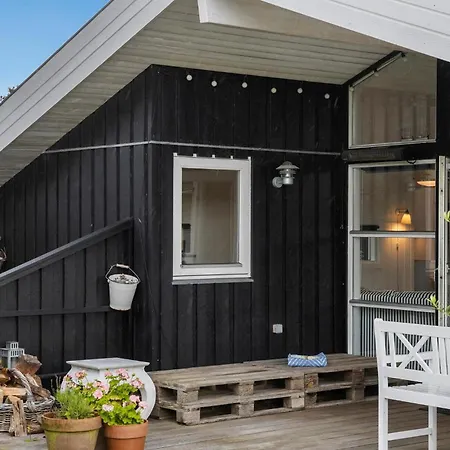 6 Bedroom Cozy In Holiday home