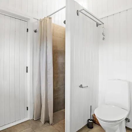 6 Bedroom Cozy In Holiday home Otterup