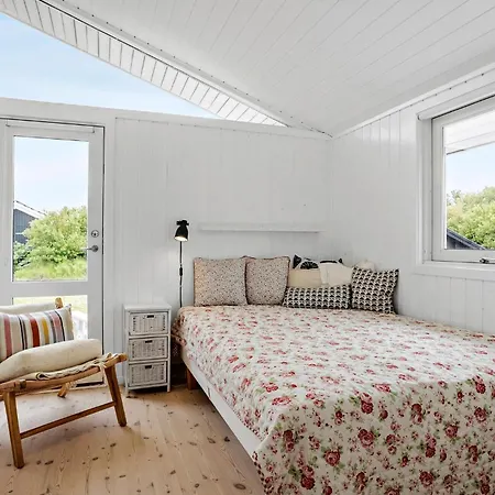 Holiday home 6 Bedroom Cozy In Otterup